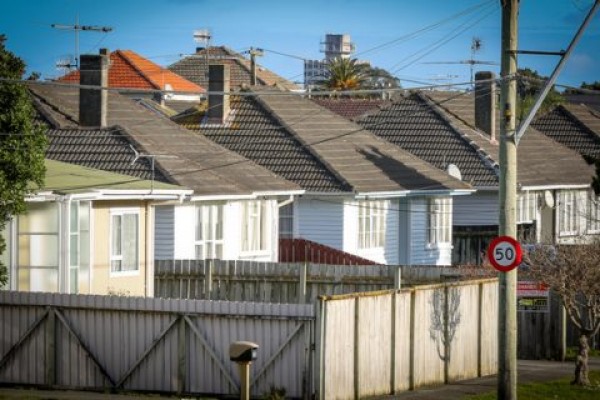 Người Úc có thể mua được nhà chỉ với $2000 & một “công việc ổn định”